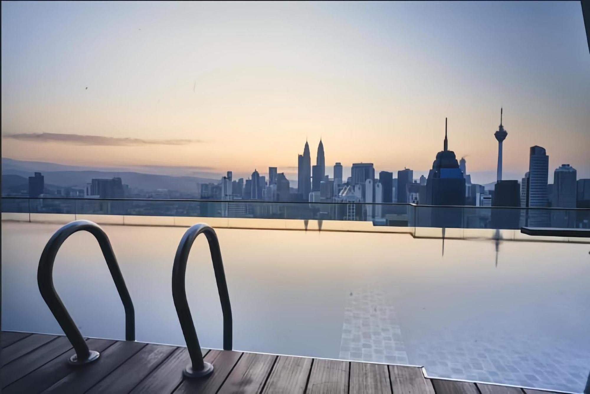 Regalia Exclusive Hostel Куала-Лумпур Экстерьер фото