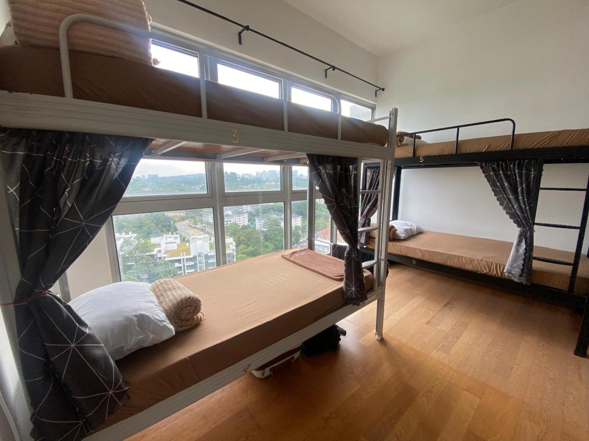 Regalia Exclusive Hostel Куала-Лумпур Экстерьер фото
