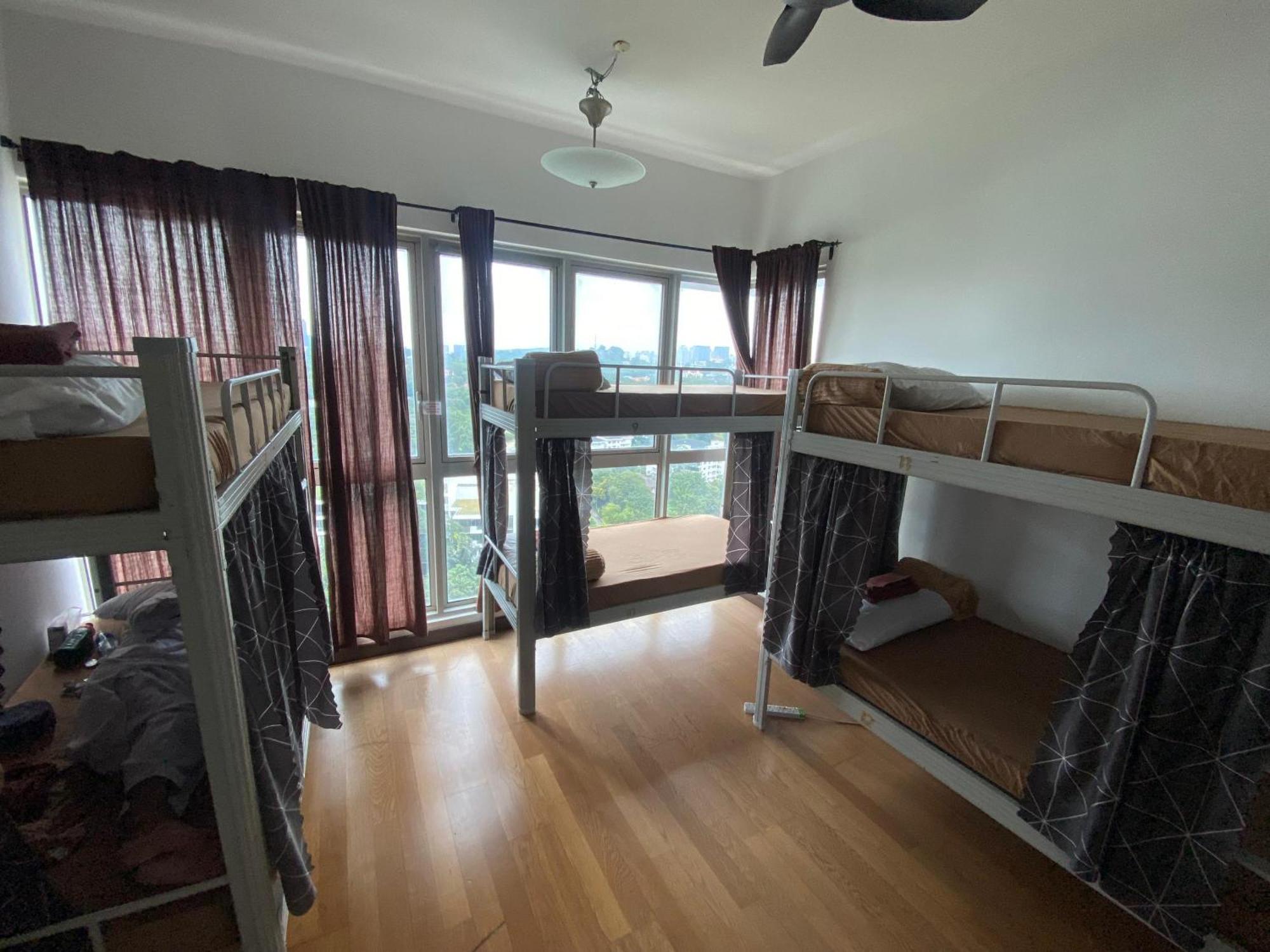 Regalia Exclusive Hostel Куала-Лумпур Экстерьер фото