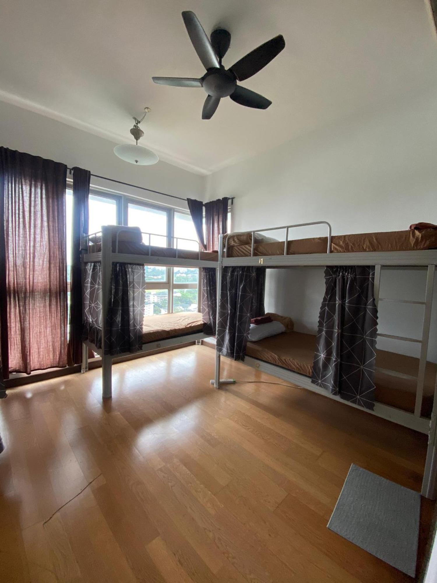 Regalia Exclusive Hostel Куала-Лумпур Экстерьер фото