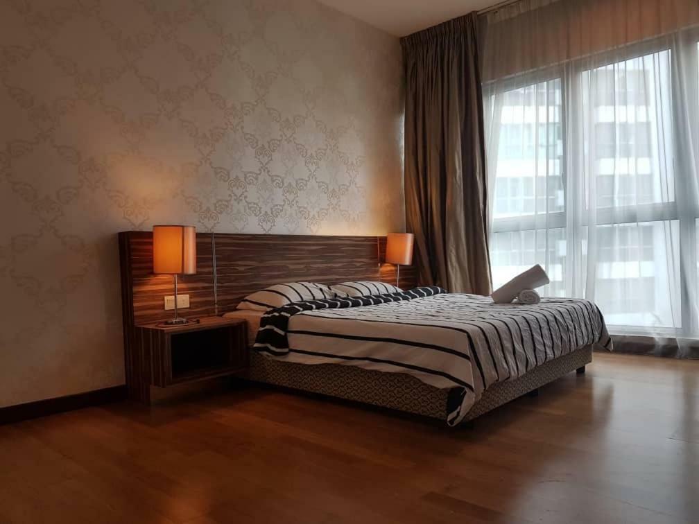 Regalia Exclusive Hostel Куала-Лумпур Экстерьер фото